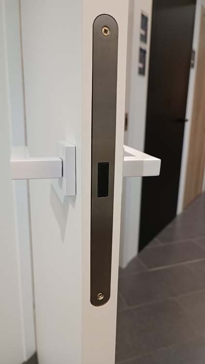 Complete deur invisible flat tubespaan 73cm wit 201.5cm omkeerbaar