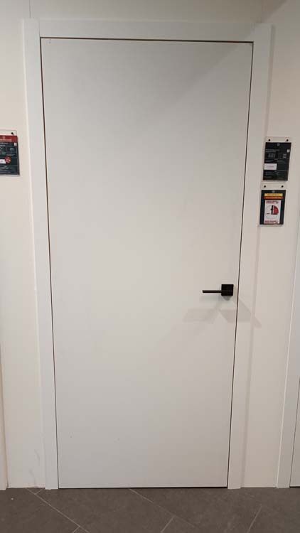 Complete deur invisible flat tubespaan 83cm te verven 201.5cm omkeerb