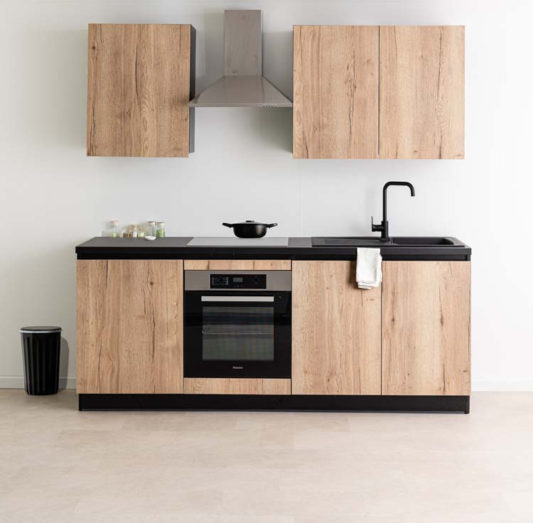 Keuken Plenti 220 cm - oven onder - met toestellen - zwart-houtlook