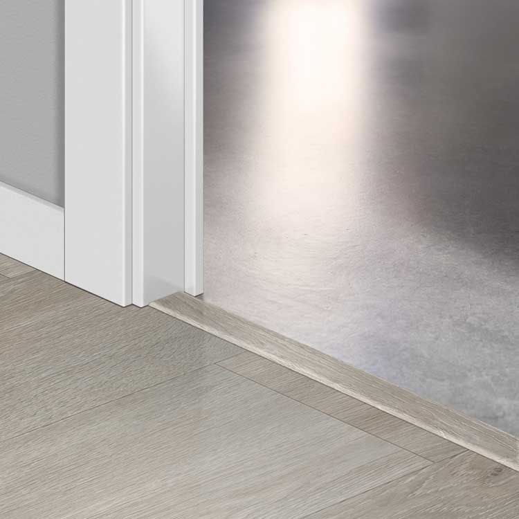 Profilé Incizo Quick-Step - Chêne clair soyeux 8 x 45 x 2000 mm