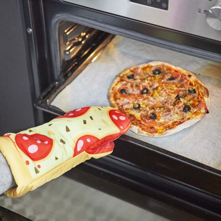 Four veux tranche de pizza dessin fou