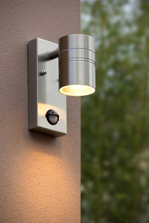 Lucide ARNE-LED - Spot mural Extérieur - Ø 6,3 cm - LED - GU10 - 1x5W 2700K - IP44 - Chrome Dépoli