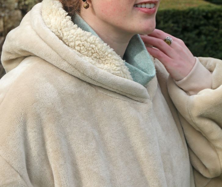 Hoodie deken fleece Argentina Crème TU 115 x 80 cm