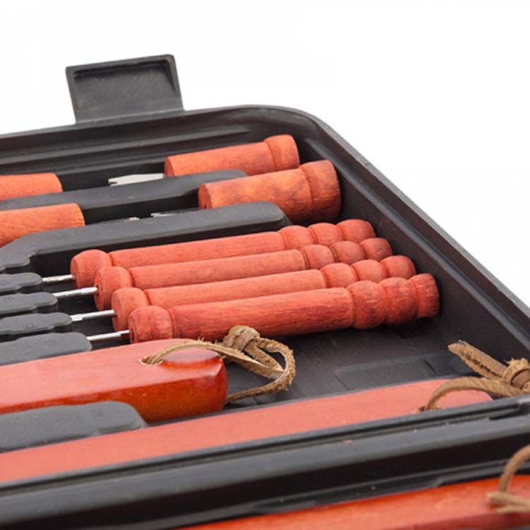 Barbecue accessoires in koffer 18-delig