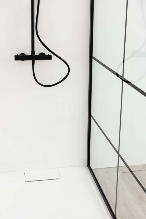 Paroi de douche fixe Uma 160 x 200 cm avec barreau noir mat
