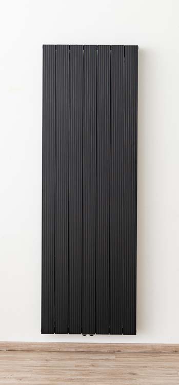 Radiateur Dax alu single noir 200 x 66 cm 2456 wattt