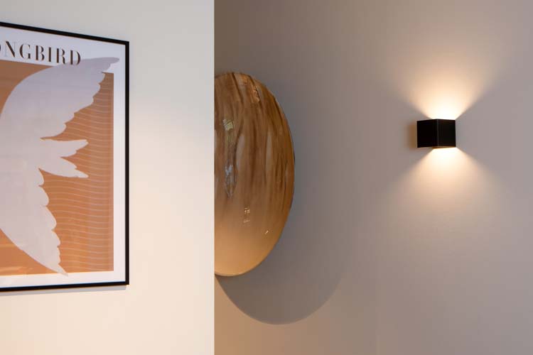 Oplaadbare Wandlamp Binnen/Buiten - Accu/Batterij - LED Dimb. - 1x6W 2700K - IP54 - Beweging & dag/nacht sensor - Zwart