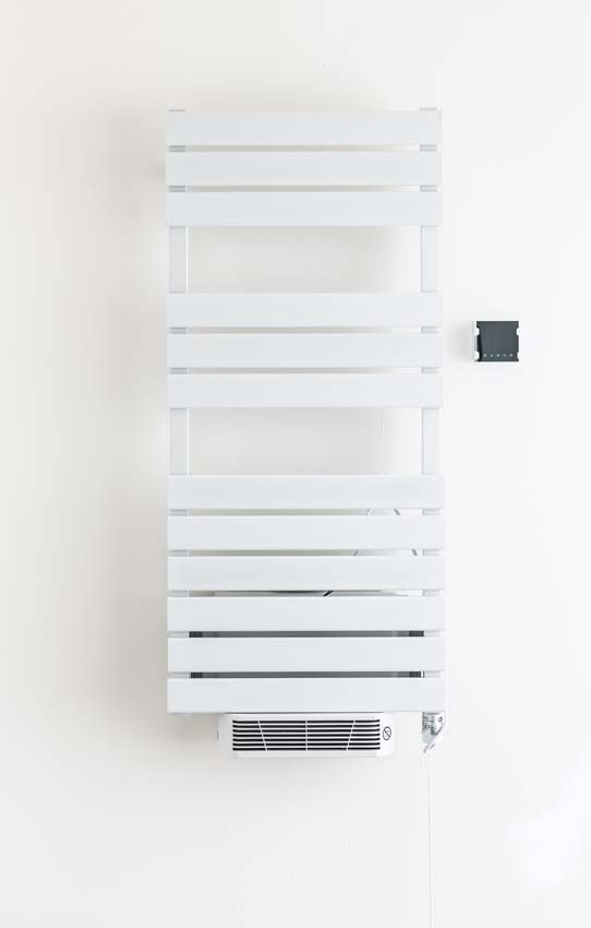 Radiateur sèche-serviette Damian 145x55cm blanc 1750 Watt avec soufflerie