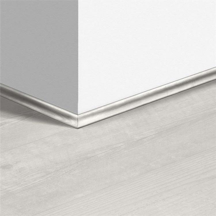 Moulure Quick-Step Pin des neiges 17 x 17 x 2400 mm