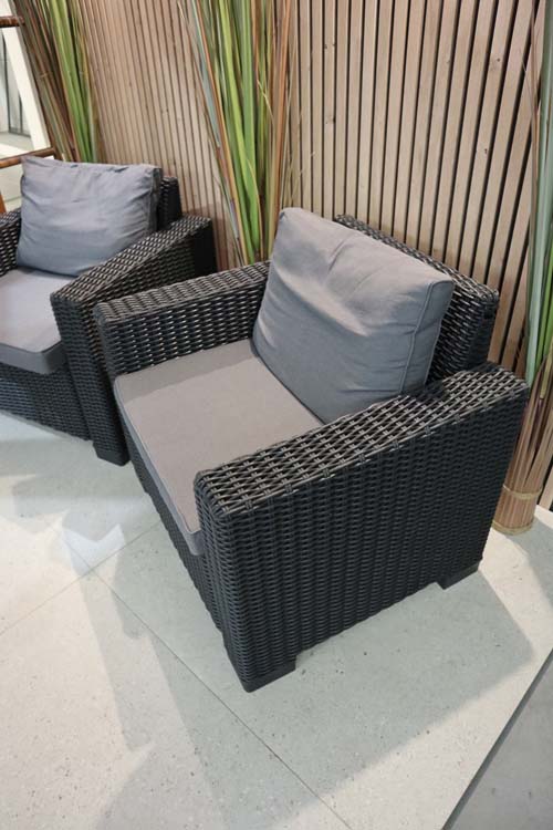 Set de 2 fauteuils de jardin avec coussins