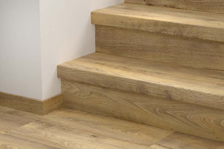 Trapcover Quick-step vinyl Small plank Vintage kastanje natuur