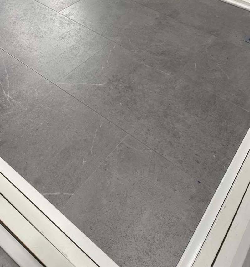 Vinyl vloer lvt rigid 4+1 mm ondervloer grijs sheep