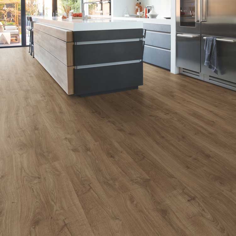 Sol stratifié Quick-step Eligna 8mm - Chêne Newcastle marron