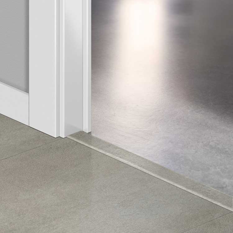 Incizo profiel Quick-Step - Beton warmgrijs 8 x 45 x 2000 mm