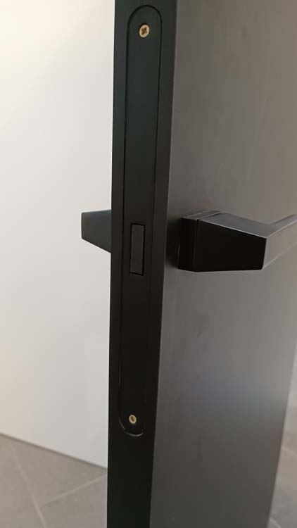 Complete deur invisible flat tubespaan 78cm zwart 201.5cm omkeerbaar