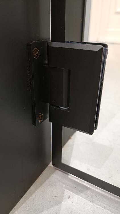 Glazen deur 8mm Murano black 8R inclusief zwart beslag 83x201cm
