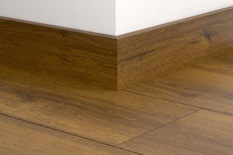 Plinthe parquet Quick-Step 14 x 77 x 2400 mm Chêne marron cacao