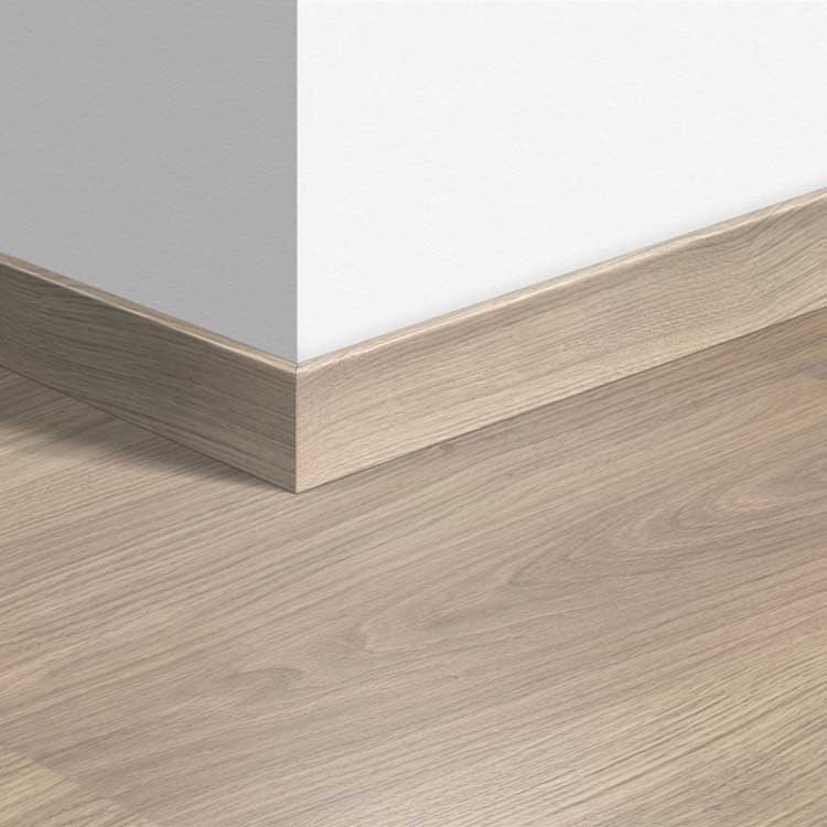 Plinthe standard Quick-Step 58 x 12 x 2400 mm Chêne verni gris clair