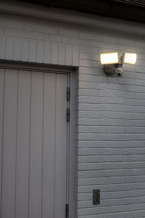 Buitenverlichting camera wandlamp wit  3.400 lumen 36W