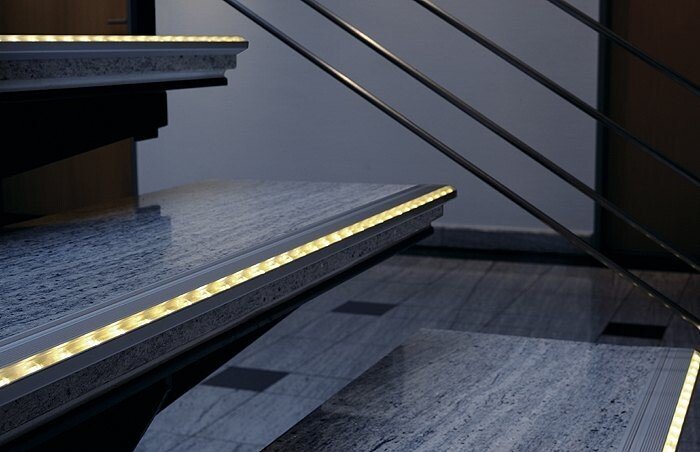 ruban-led-éclairage-escalier